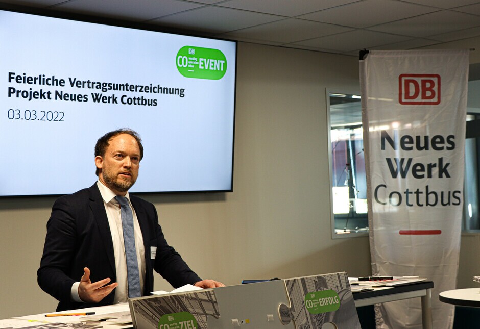 Feierliche Vertragsunterzeichnung 03.03.2022 Feierliche Vertragsunterzeichnung 03.03.2022 - Prof. Dr. Matthias Sundermeier (TU Berlin)