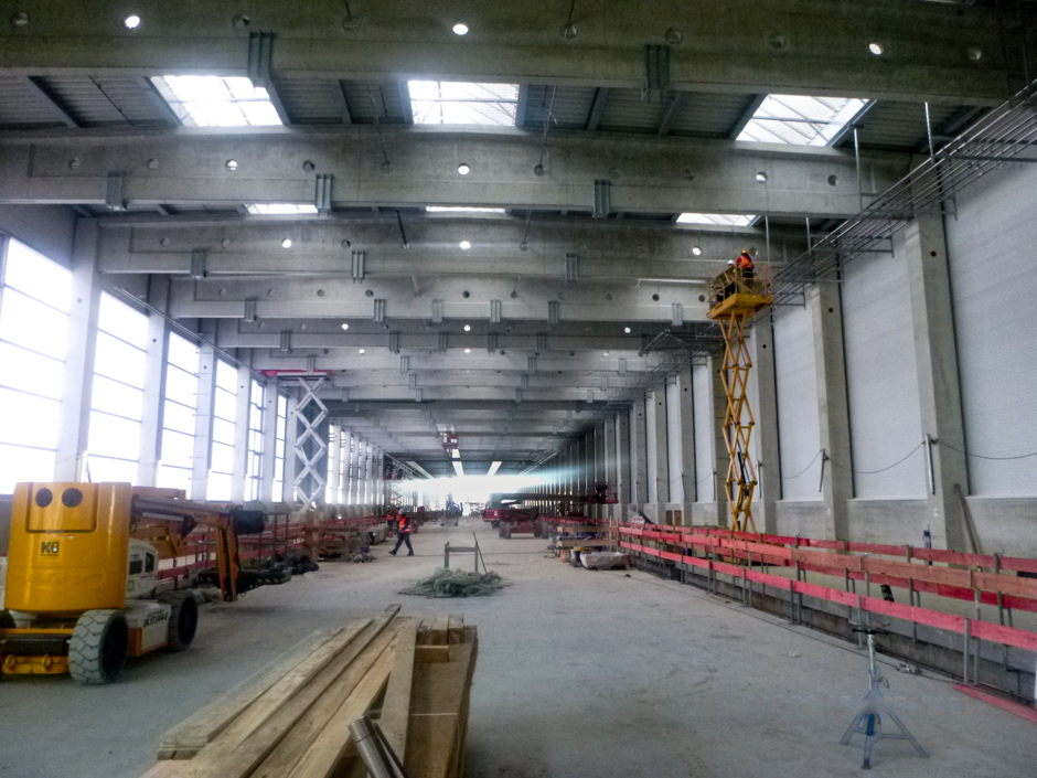 Innenausbau - Zweigleisige Halle Innenausbau - Zweigleisige Halle